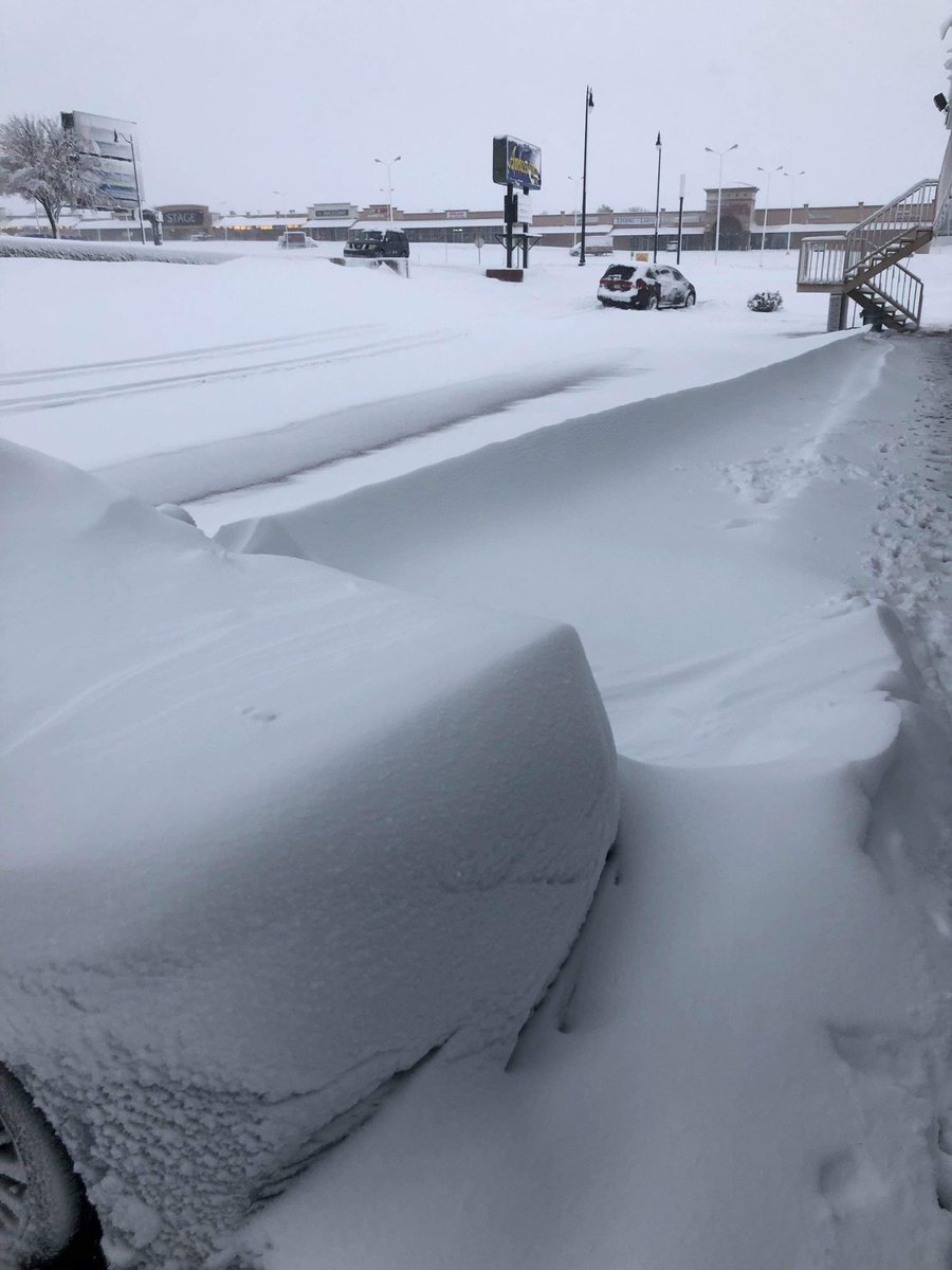 sooner_guy1012's tweet image. @NWSNorman @KOCOdamonlane @KOCOjonathan @KOCOMichael @KOCOJessica photos from Guymon, OK this morning. #KOCOFIRSTALERT