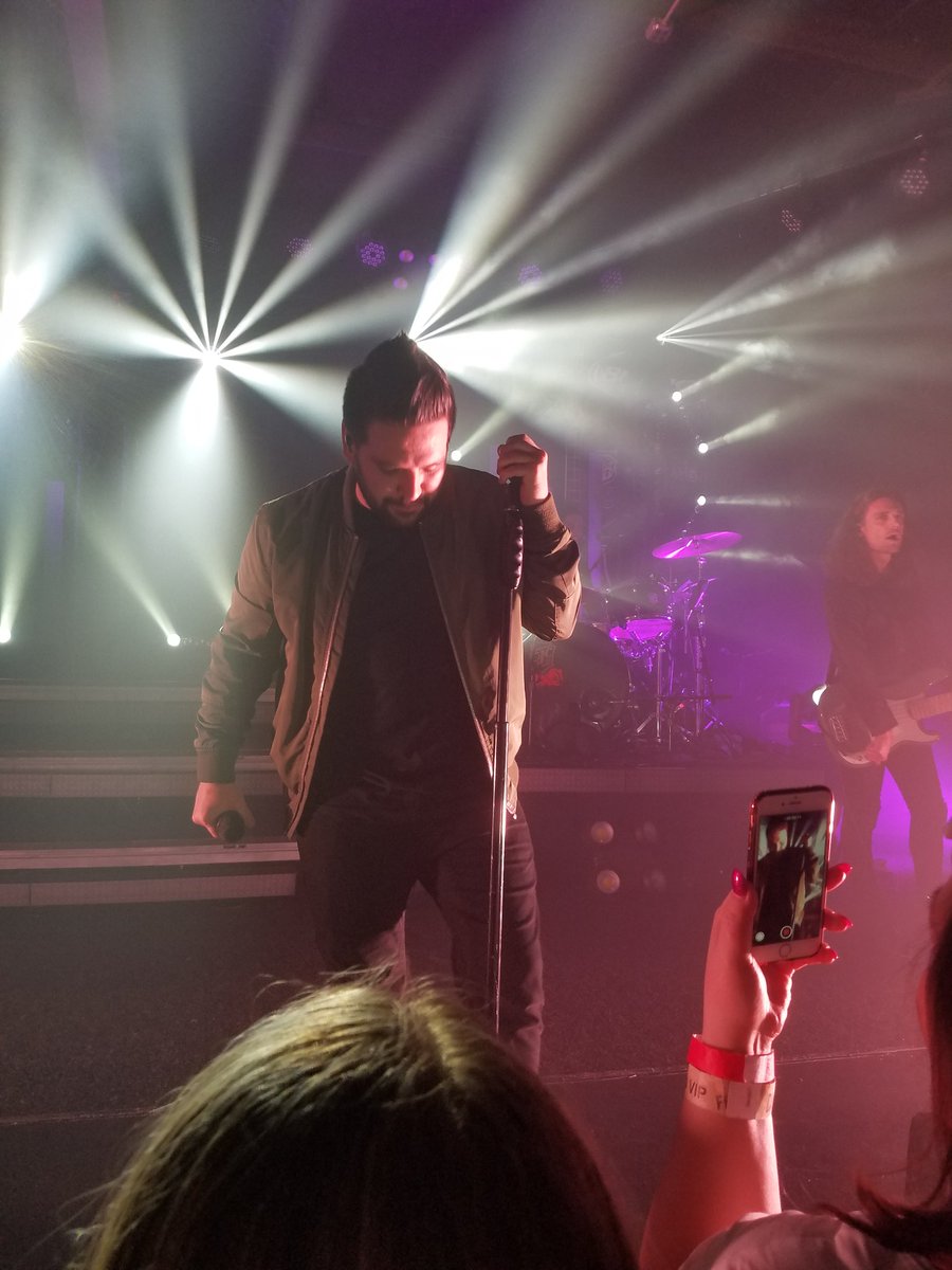 kimberlyfoulk's tweet photo. Happy birthday @ShayMooney hope you have an AMAZING day! #bestcountrysinger https://t.co/oXootZCD4y