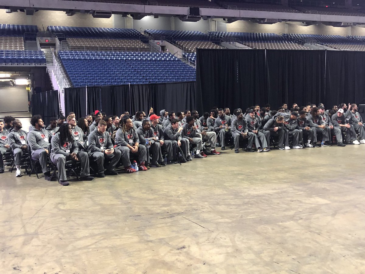 BoneheadzTX's tweet photo. Some throwback pics of the past season ticket holder event for the @aafcommanders #TakeCommamd #Commanders #SanAntonio https://t.co/Hbe5uUOyJA