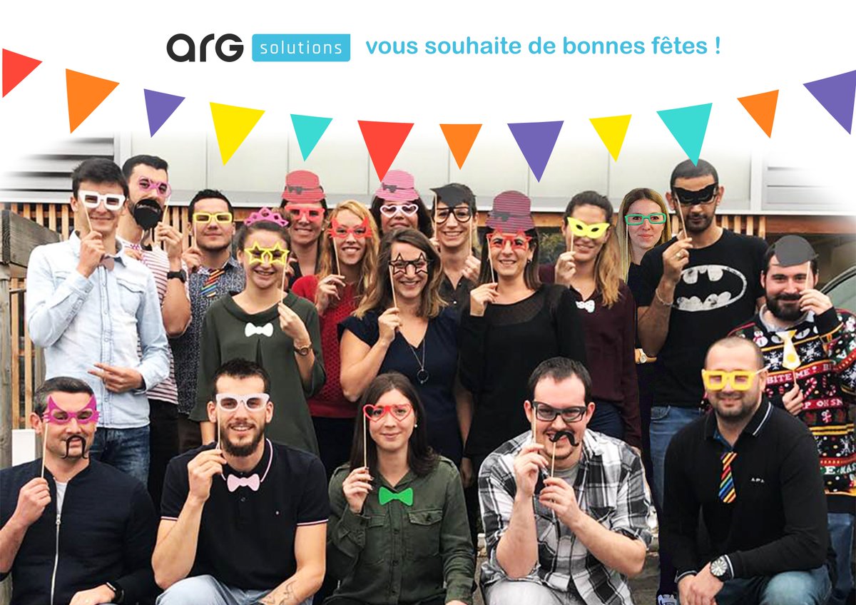 ARG_solutions's tweet photo. Toute l'équipe ARG Solutions vous souhaite de belles fêtes de fin d'année !

Et si vous avez été sage, le #PereNoel 🎅🏻 n'oubliera pas votre beau #siteinternet sous le #sapin😜

#agenceweb #boutiqueenligne #logiciel #applicationmobile

https://t.co/qp5vQC4hqY https://t.co/w91pum075J