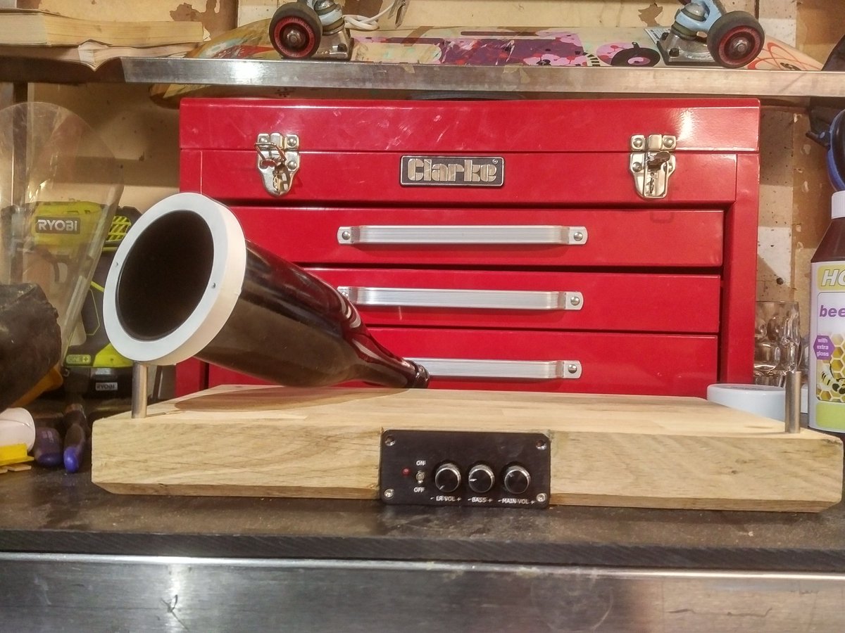 TeaDrunkGeek's tweet photo. The Jose System with BOSE speaker components https://t.co/SWsEG07nfd