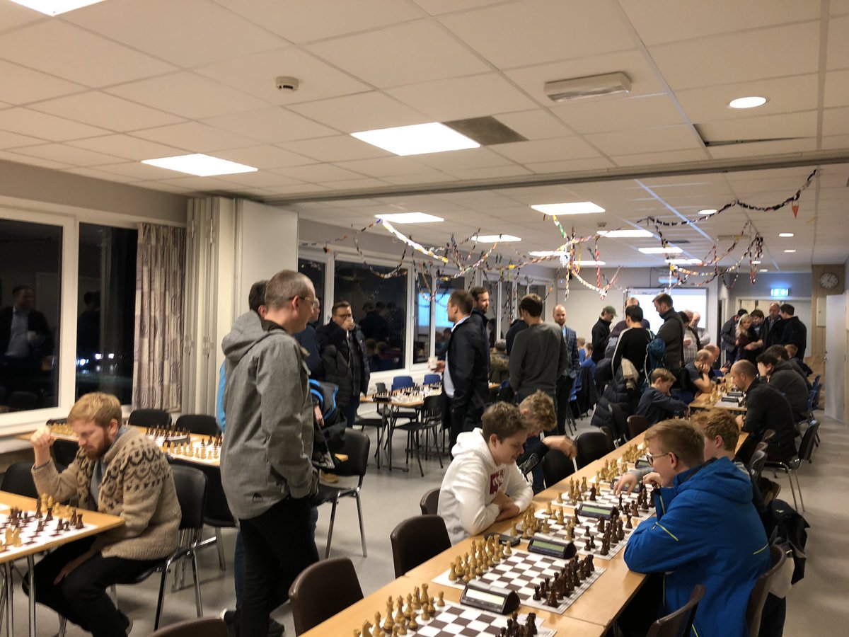 kasperlm's tweet photo. Sjakkturnering på Godøya. 82 påmeldte. #nrksjakk https://t.co/GoAcmPVJIN