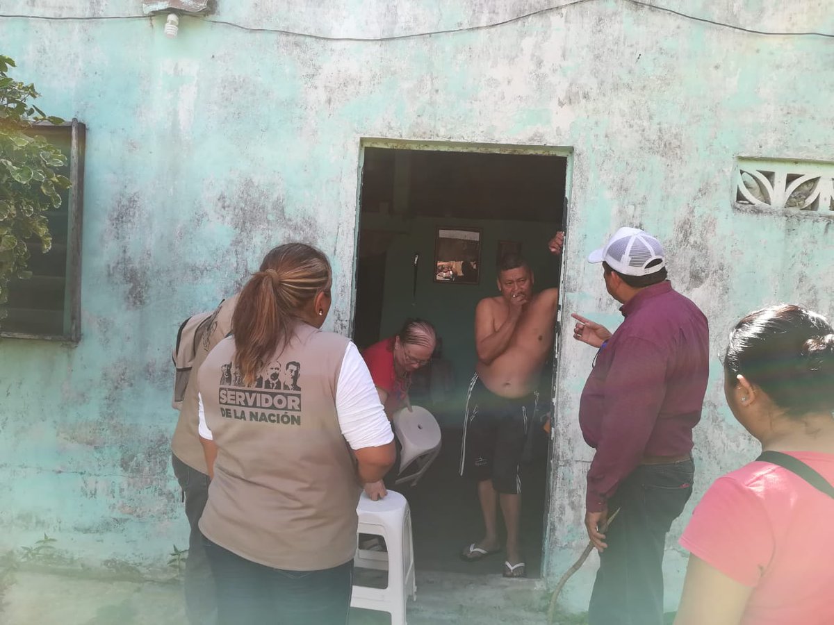 sdntabasco's tweet photo. En #Tabasco los #ServidoresDeLaNación cumplen  con el objetivo de visitar casa por casa a la población para inscribirla en los programas sociales prioritarios del @GobiernoMX @lopezobrador_ @adan_augusto @cmmerino #EmilianoZapata #CuartaTransformacion #CensoParaElBienestar https://t.co/LxwT2mBJJl