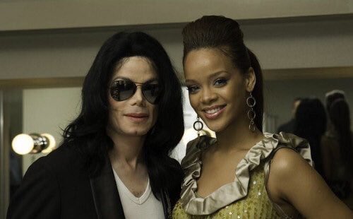 Best Of Michael Jackson A Twitteren الاسطوره مايكل جاكسون هو أكثر فنان تبرعا للأعمال الخيرية في التاريخ بأكمله وهذا الكلام كلام موسوعة Guinness للأرقام القياسية ف لاشك من مصداقيته