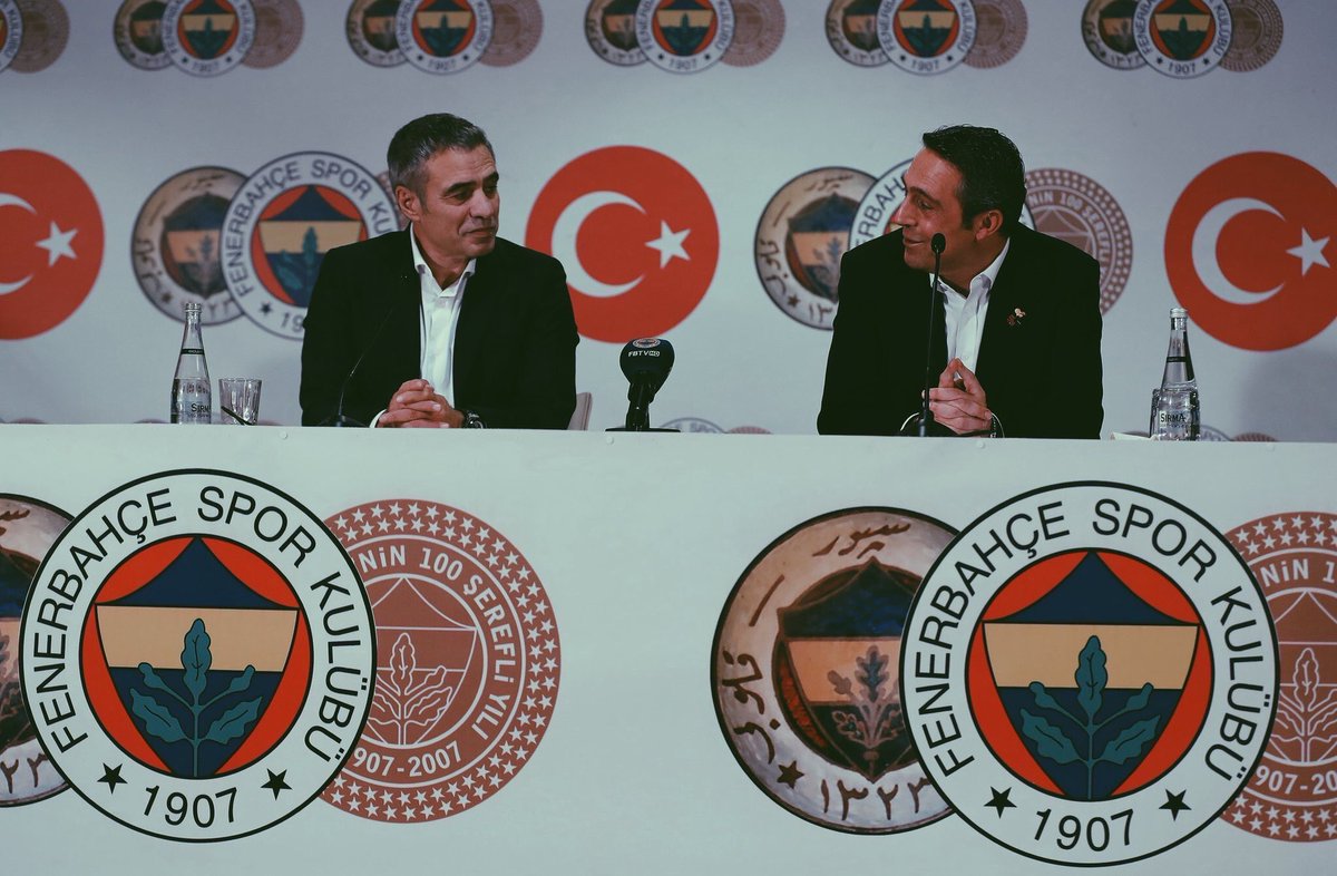 İnanıyoruz. Güveniyoruz !!  #İnanFenerbahçe pic.x.com/cOVRPlFIOu