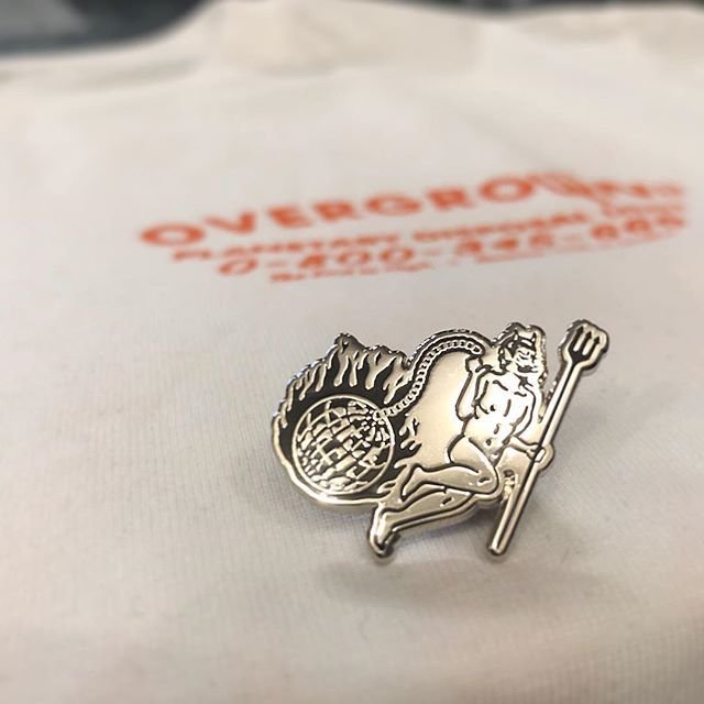 familystoreuk's tweet photo. Not quite done with 2018 just yet. Love this micro-pin we did as part of our @overgrown.co X @familystoreuk collab drop. Ltd to 100, pick one up before they’re gone foreverrrrr... #overgrownco #collab #pin #pingame #familystore #thedevil #micropin #ltd #… https://t.co/zwGk9AFmJe https://t.co/GozBTrCsZg