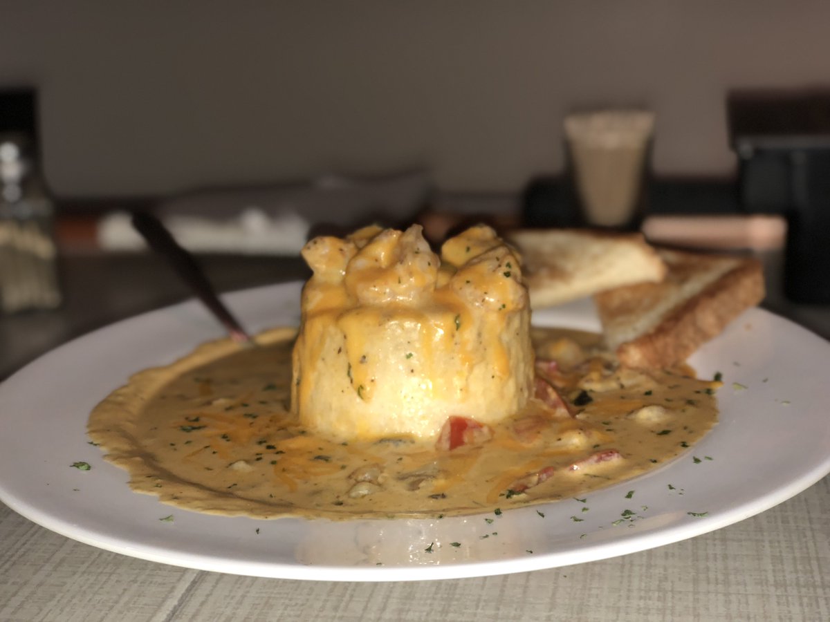 SnapperzM's tweet photo. Tired of Ham &amp; Collards? Stop by one of our locations either in Emerald Isle or Morehead City. https://t.co/AXlK4dbFHt