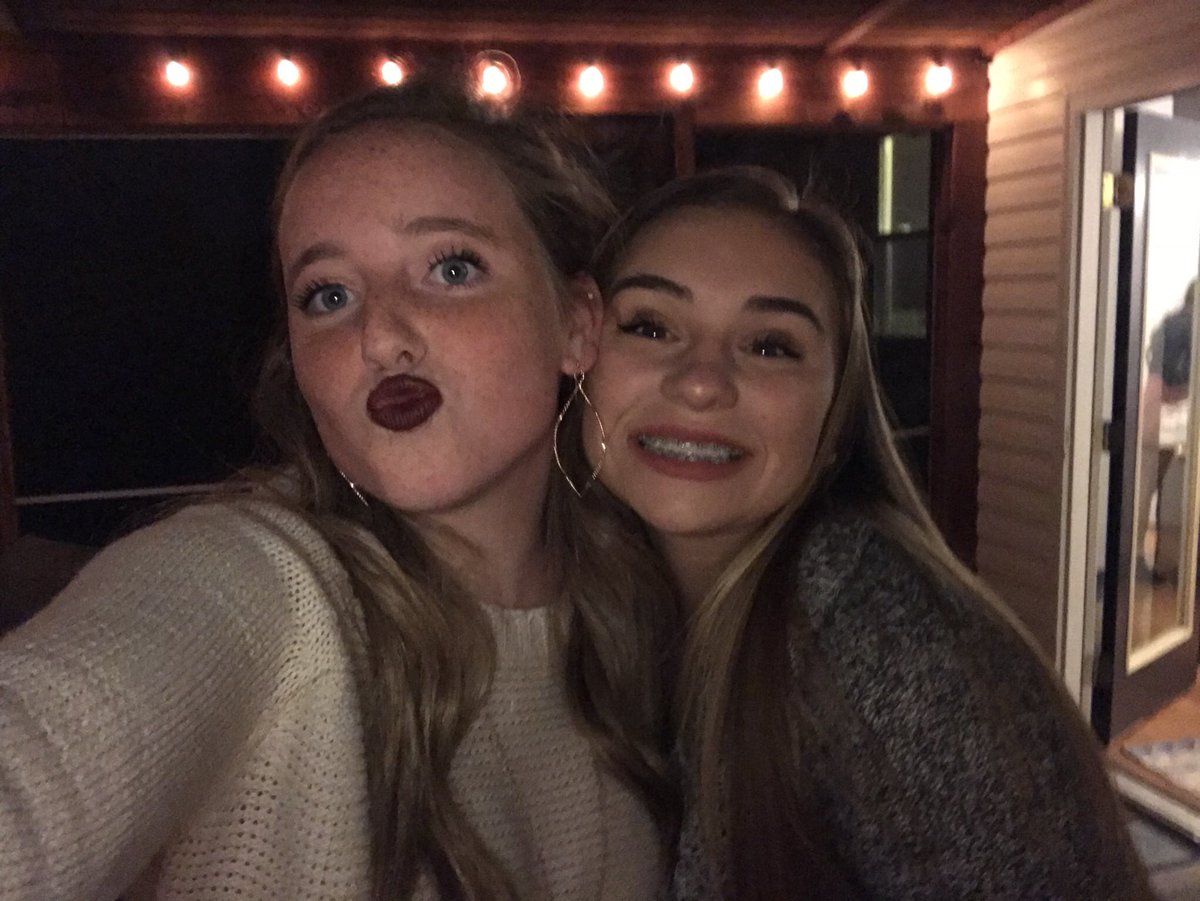 morganbcarroll's tweet photo. Happy Birthday teetle face 💖 Love you, let’s celebrate by staying up all night watching pretty little liars 💞💞  @SengerLilly https://t.co/0EtIILfLSD