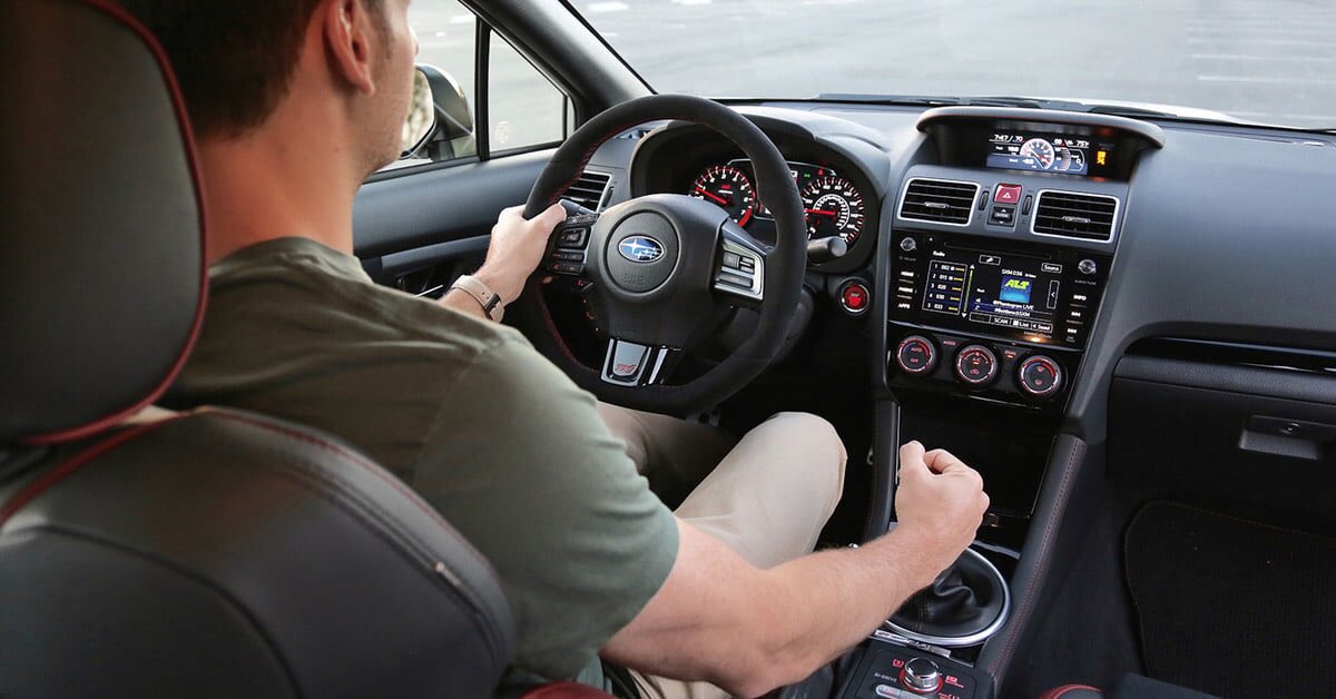 Want to end texting and driving? Ban automatic transmissions.