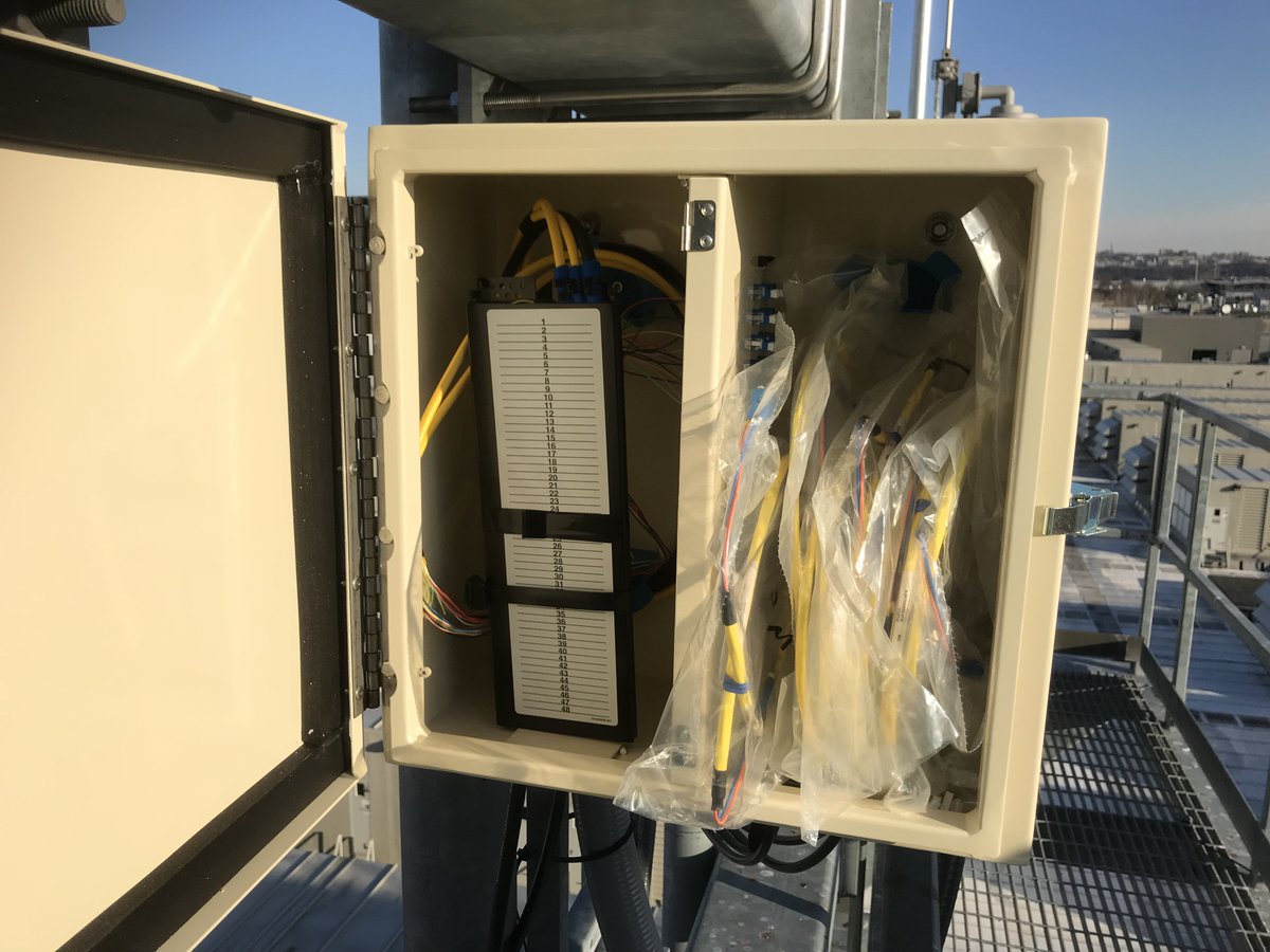 AdtellServices's tweet photo. #fiberoptic #splicing #fibertechnician #fibertotheantenna https://t.co/hvSdSq4AMj