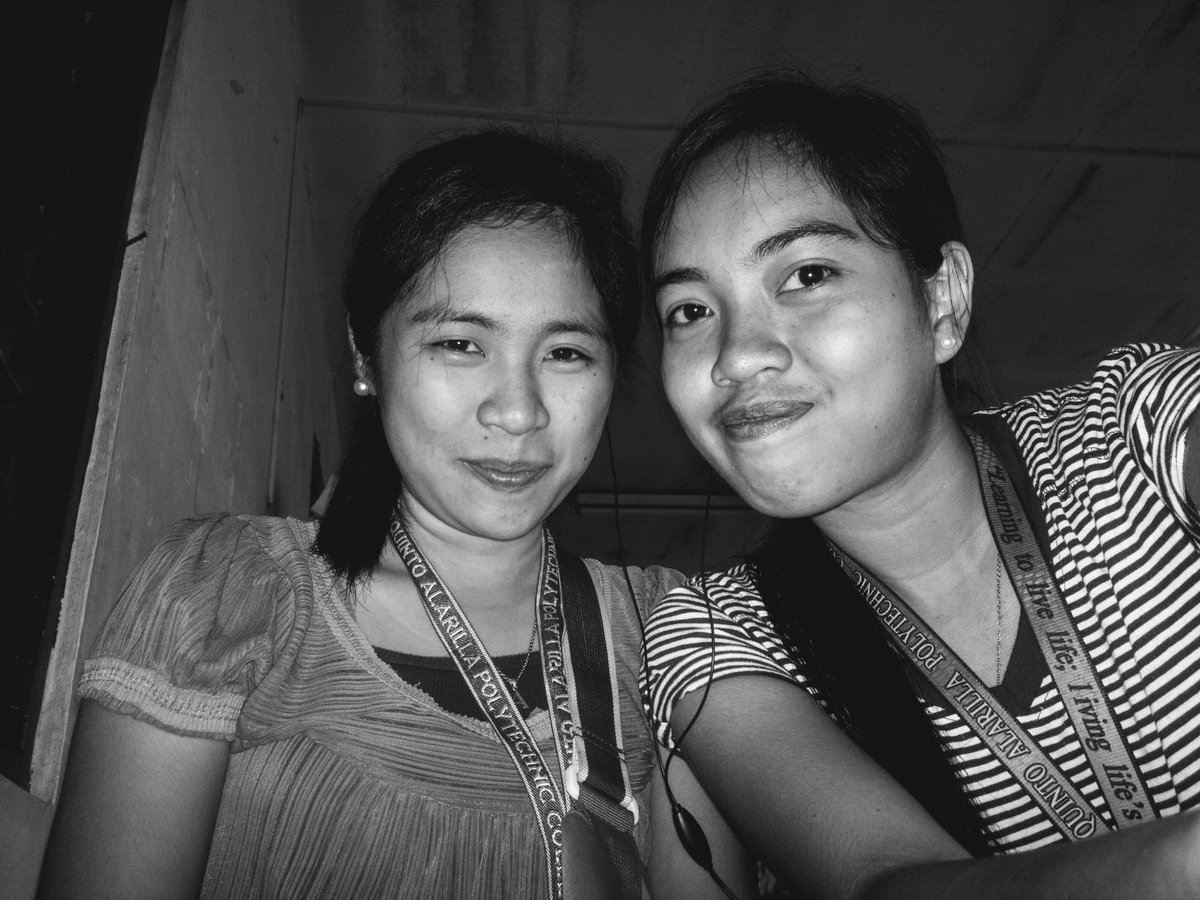 jel_antonio's tweet photo. Miss you na talaga! ๐ญ Wag na tayong drawing. ๐ Wala na tayo latest picture oh ๐
#Throwback
#Captured2014
#Bestfriends https://t.co/W9vT4nwPOv