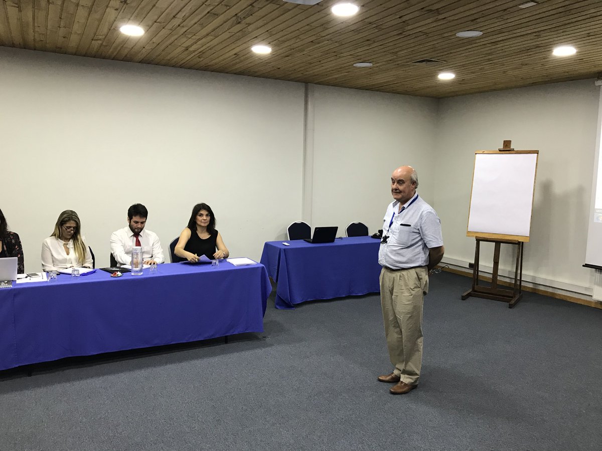 ssaconcagua's tweet photo. Directivos del @ssaconcagua, @SSVSA , @SSVinaQuillota, @SaludSsrv y @SSaludCoquimbo realizan la ultima MacroRed del 2018, la que en esta oportunidad tiene como anfitrión a nuestro Servicio de Salud. En esta oportunidad se analiza el cumplimiento del plan de trabajo del año. https://t.co/NcKyZ0CaXK
