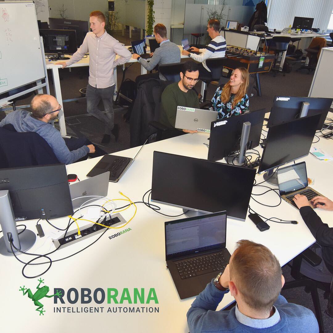 WeAreLAMA's tweet photo. We eindigen het jaar met een geslaagde rekruteringscampagne voor @RoboRana๐ค๐ธ #Marketing #Recruitment #Campaign #RPA #RoboFrog #Webdesign #SocialMedia #Advertising #EmployerBranding #ZeroDaysOfRecruiting #GraphicDesign https://t.co/hgttAZKBeE