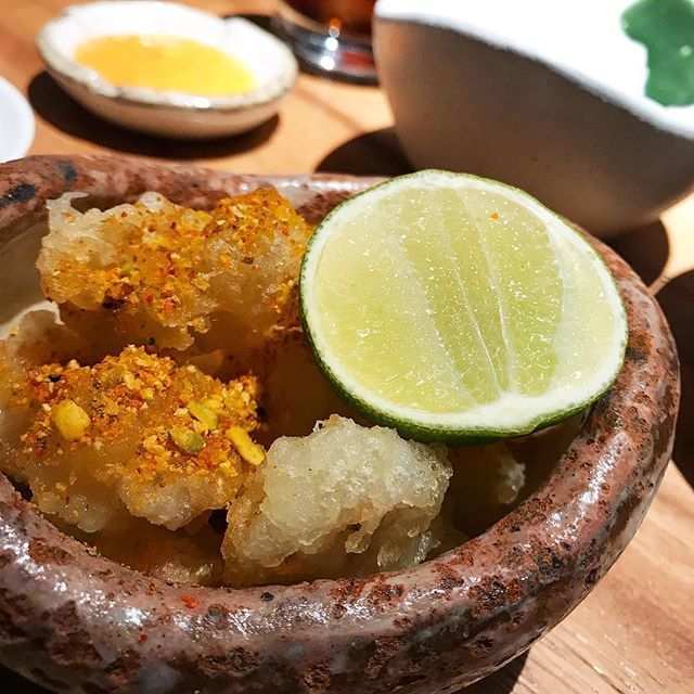 PervFood's tweet photo. Rock shrimp tempura with wasabi pea seasoning and chilli mayonnaise at the consistently wonderful @rokarestaurant in Mayfair. Roka, the sleek Japanese eatery with four London outposts, is the sister restaurant to my other two London favourites, Zuma and … https://t.co/Q2dcsoRITO https://t.co/vvrU5y5PKP