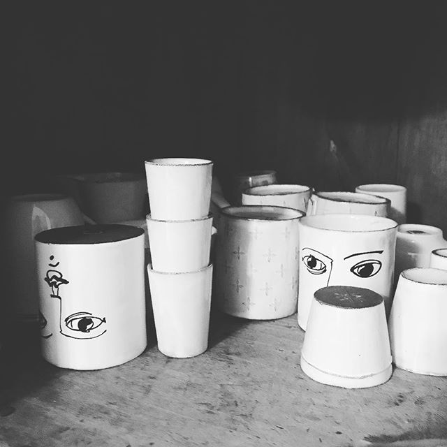 CARRONParis's tweet photo. In the kitchen #handmadeinfrance #ceramics #pierrecarrondrawing #pierrecarroncreation #teacup #coffeecup #madeinfrance #handmade https://t.co/hR35DYu1r0