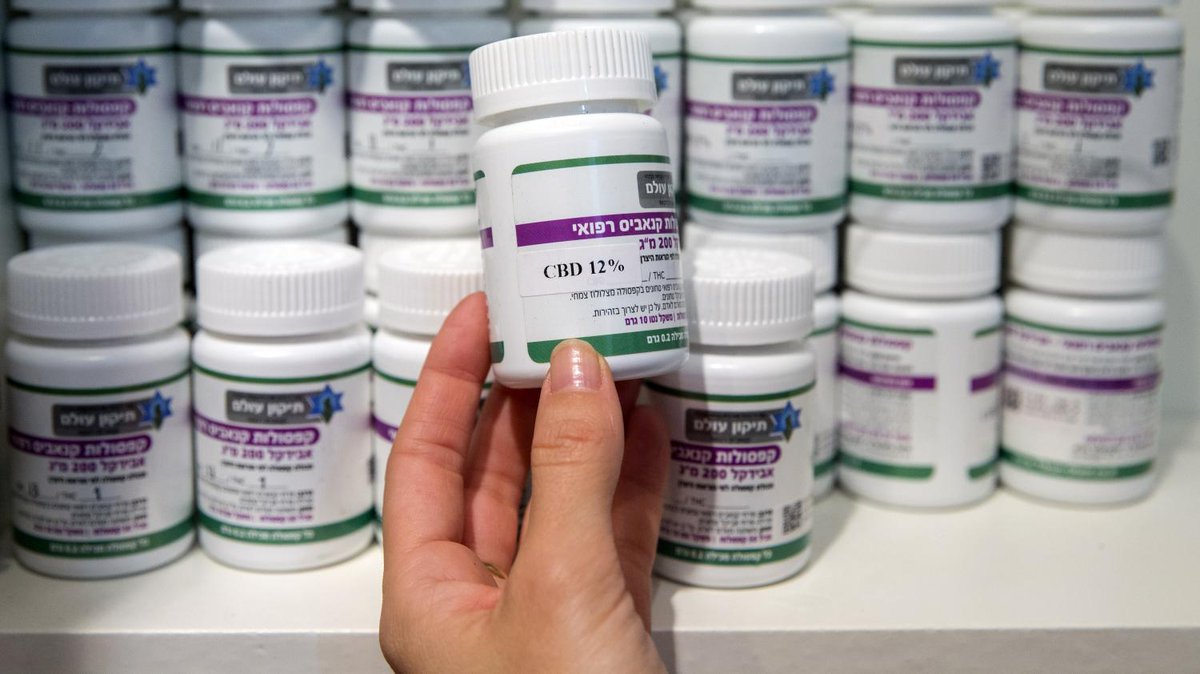 franceinfo's tweet image. L'Agence du médicament souhaite expérimenter le cannabis thérapeutique en France d'ici fin 2019

francetvinfo.fr/sante/drogue-a…