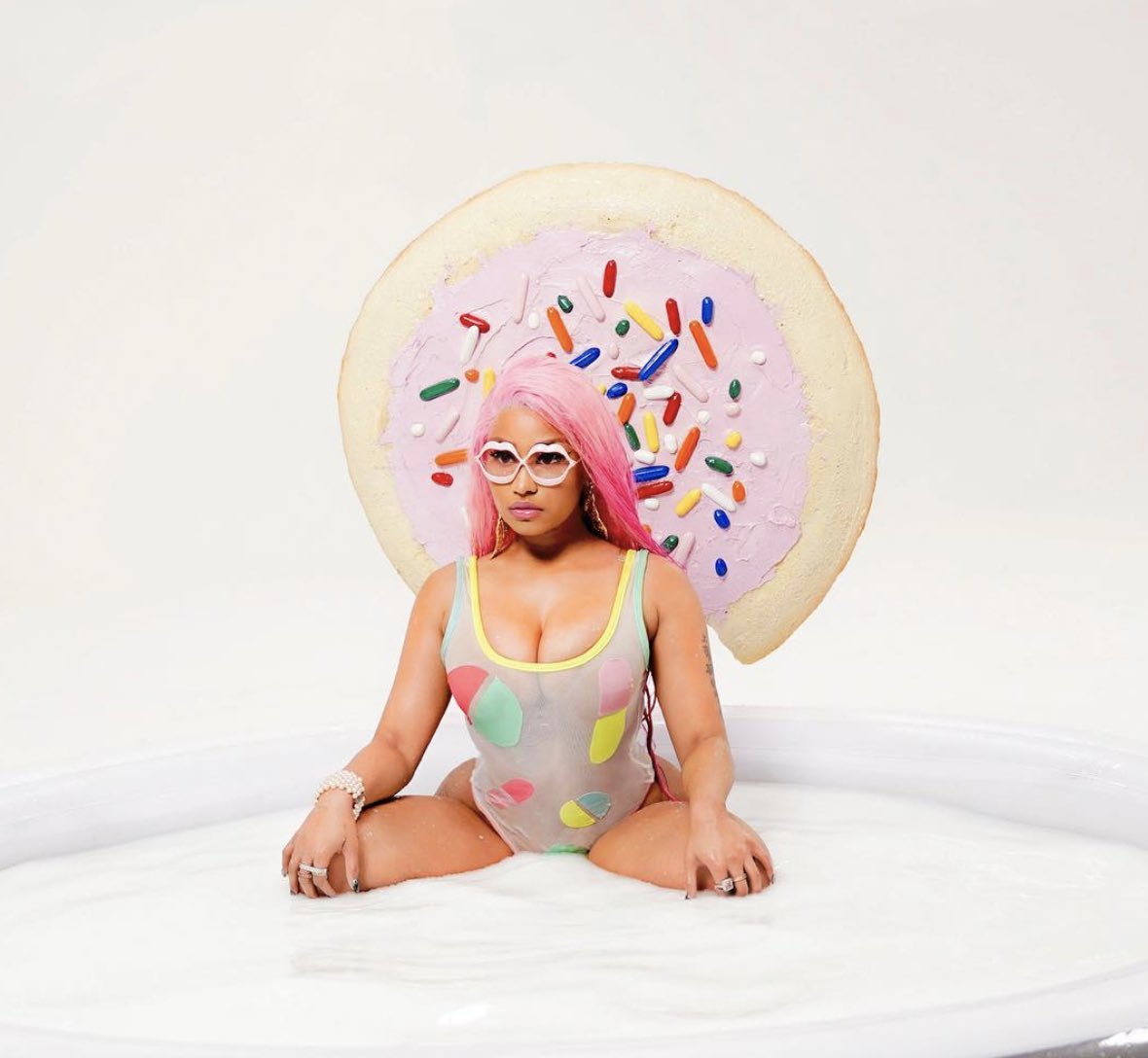 Our fave @NICKIMINAJ is too sweet! Literally. Catch her Monday Dec. 31st! #NYE Tickets at http://LIVnightclub.com . – at LIV Miami