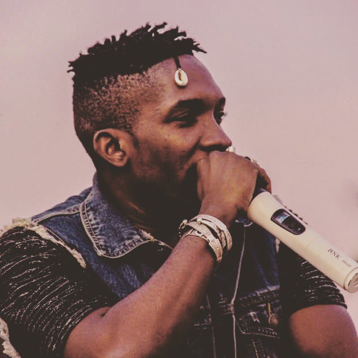 LilibaTitiden's tweet photo. - Le 20 Janvier 2018 mon 1er Concert au Stade Omnisports
- Le 20 Janvier 2019 mon 1er Album de 12 titres intitulé "Neka Culture"
Une date que le monde entier retiendra.
#FavelaGang
#KiingManagement
#TeamGladia https://t.co/PNFkywPm9L