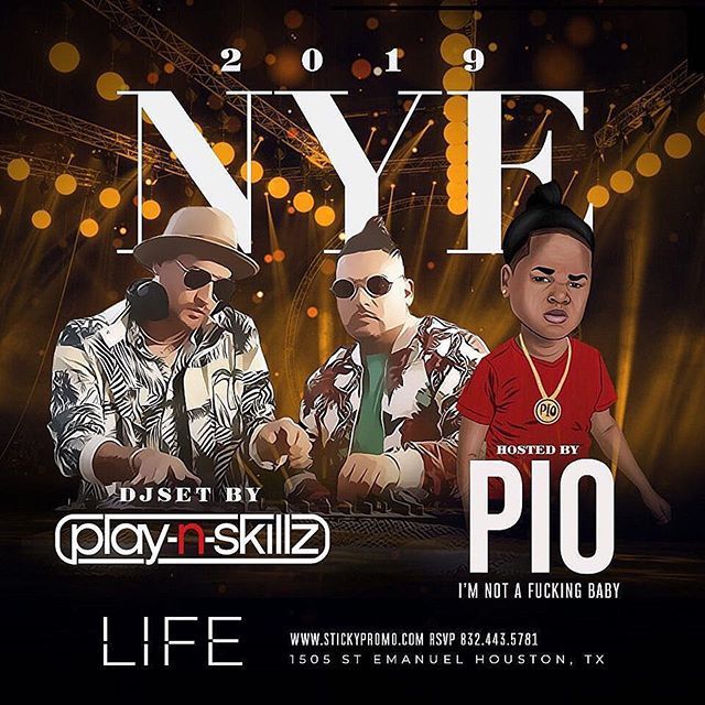 spacehou's tweet photo. We are ready for the biggest New Year’s Eve Party!!! @playnskillz &amp; @pioladitingancia will be hosting for the night!! Book your section now! 🔥🔥#stickypromo #stickysavageaf #LifeSaturdays #bookyoursection https://t.co/c03AVQlfql https://t.co/S5fnSNOR6o