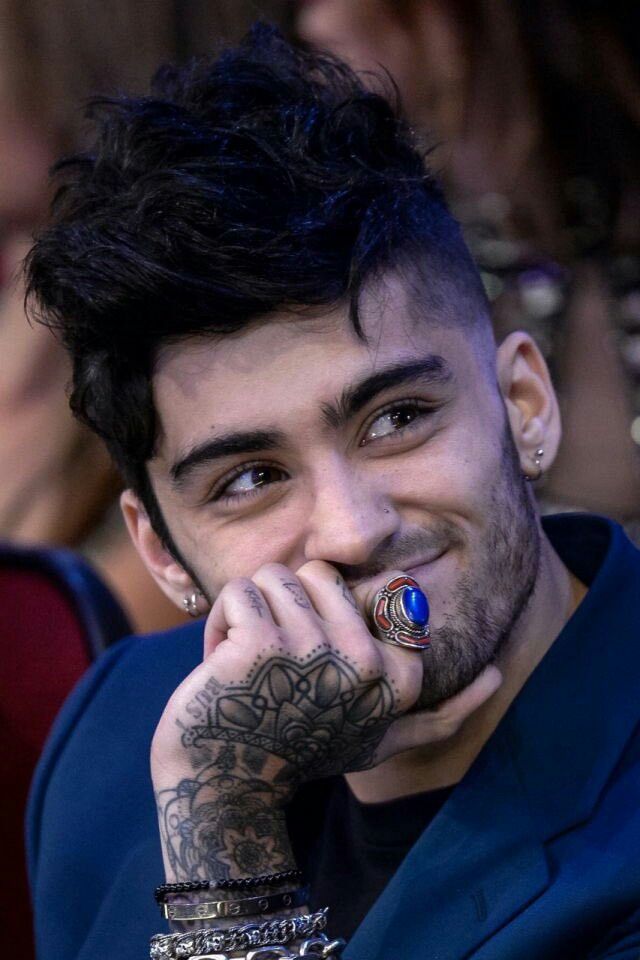 ths94_'s tweet photo. que esa sonrisa no se te apague nunca, te amo con cada parte de mi ser <3
#ZquadLovesZayn https://t.co/3GXYNZKUfn