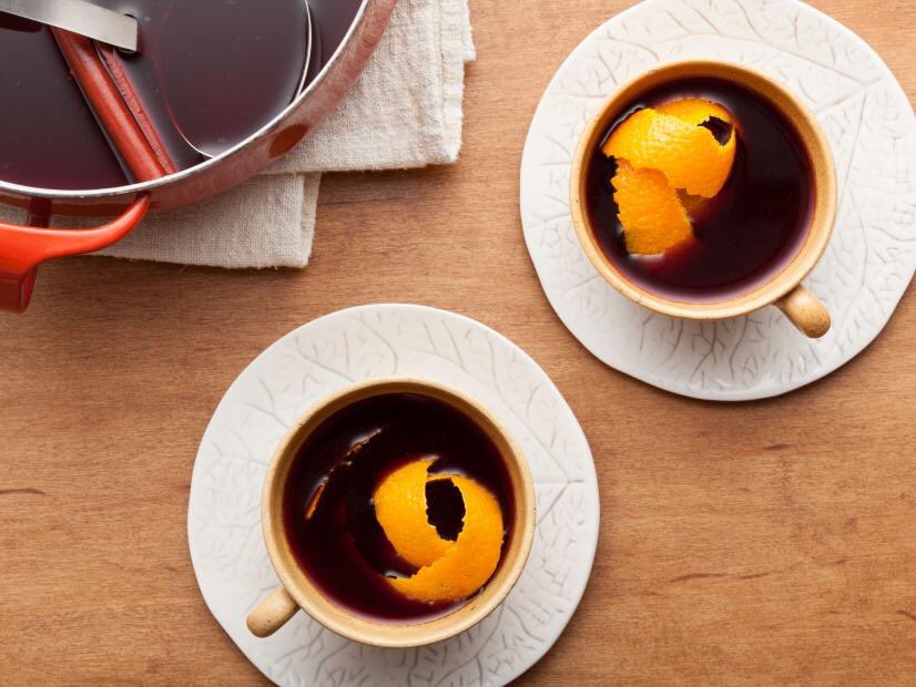 WSPlazaPA's tweet photo. Have you ever heard of mulled wine? It's the "hottest" beverage this holiday season! 

Check out a great recipe via @FoodNetwork at https://t.co/YlaSvUfIgJ and visit Kirt Heintzelman in the #WSP @PAWineSpirits to help pick out the perfect #wine for your seasonal creation! #FWGS https://t.co/YVnoT8lAzH