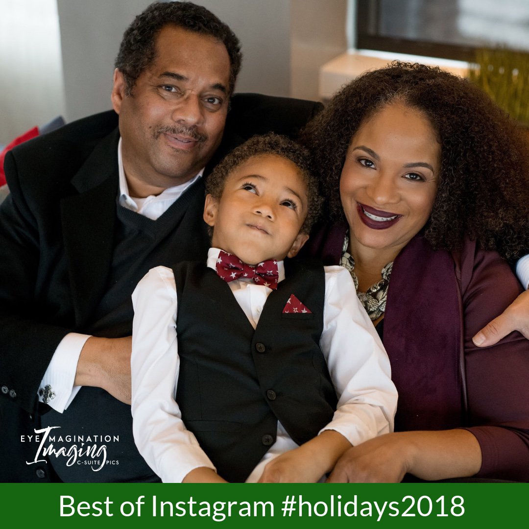 CSuitePics's tweet photo. Sometimes the best shots are the perfectly imperfect ones. This holiday, we hope you embrace all the memories and enjoy those perfectly imperfect moments with your little ones. 
.
.
.
#family #familyphotos #holidayphotos #photooftheday https://t.co/rsJwEsVg0s