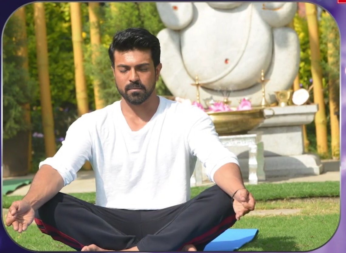 pkfask's tweet photo. Monozygotic twins 😁🦍
RT @IHMCofficial
#VinayaVidheyaRama #VVRJukebox #Ram 😂😂 https://t.co/BK16twQNWp