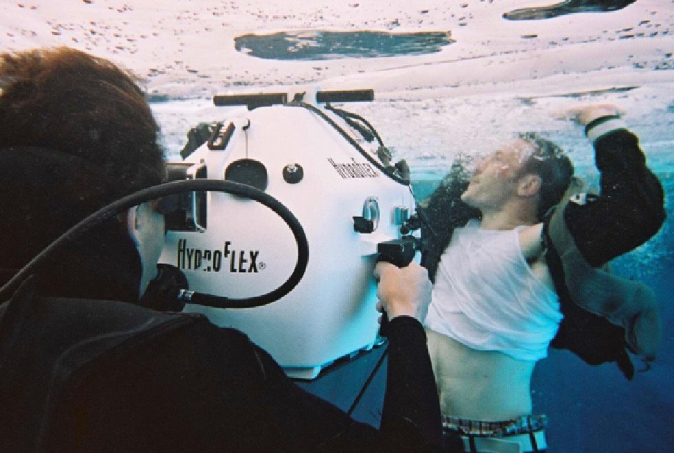 braden_haggerty's tweet photo. Don't try this at home! 
#underwaterfilming #underwatercinematography https://t.co/javRT3aekU