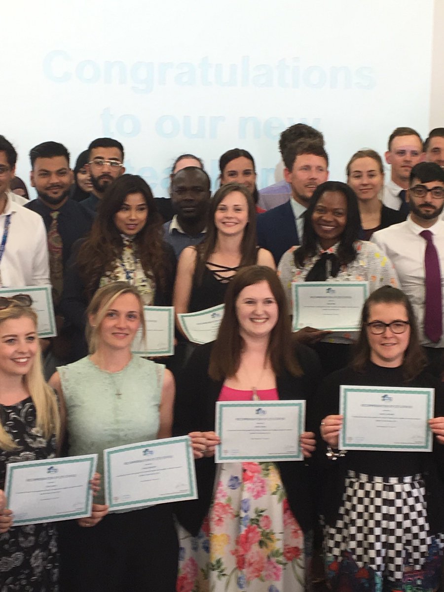 rogersjanna1's tweet photo. If you are a graduate and looking for a new challenge- why not train to teach? The most rewarding of Careers. Join us @CTGtraining @TeachingAcorn @larkriseacademy - get onto the UCAS site now. An ‘outstanding ‘ provider #Luton @ChallneyBoys https://t.co/U8u0bcpTOc