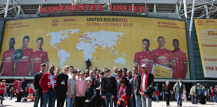 DHLGlobal's tweet photo. Let's look back at our seventh highlight from DHL #MomentsThatDeliver, where we brought together the fans of @ManUtd from around the #world and delivered an experience of a lifetime. https://t.co/yl3BaYQuTT #ManchesterUnited https://t.co/e17K9IwJCB