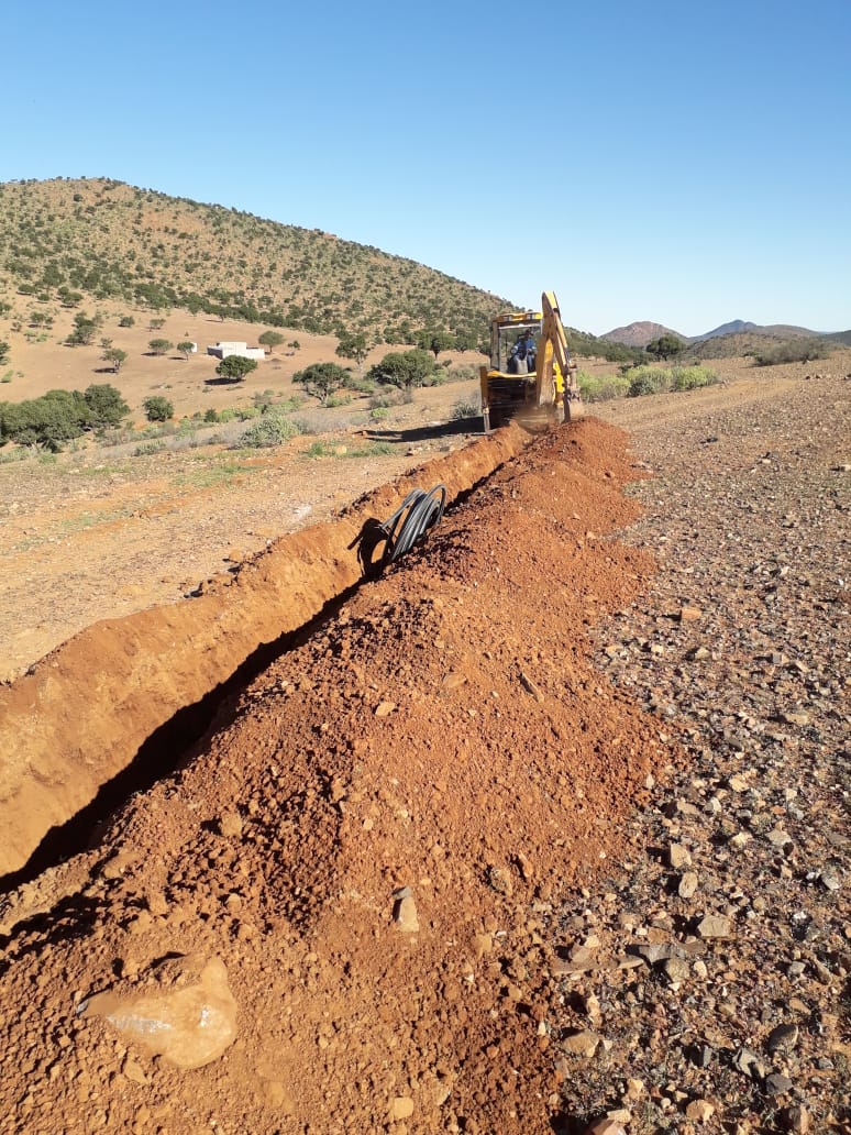 DarSiHmad's tweet photo. 26 Décembre 2018: Démarrage officiel des travaux d'approvisionnement en eau pour le 15 ème village Id Ihyia commune rurale Tanguerfa. #fogproject #projetdebrouillard https://t.co/ITUgvJeTyo