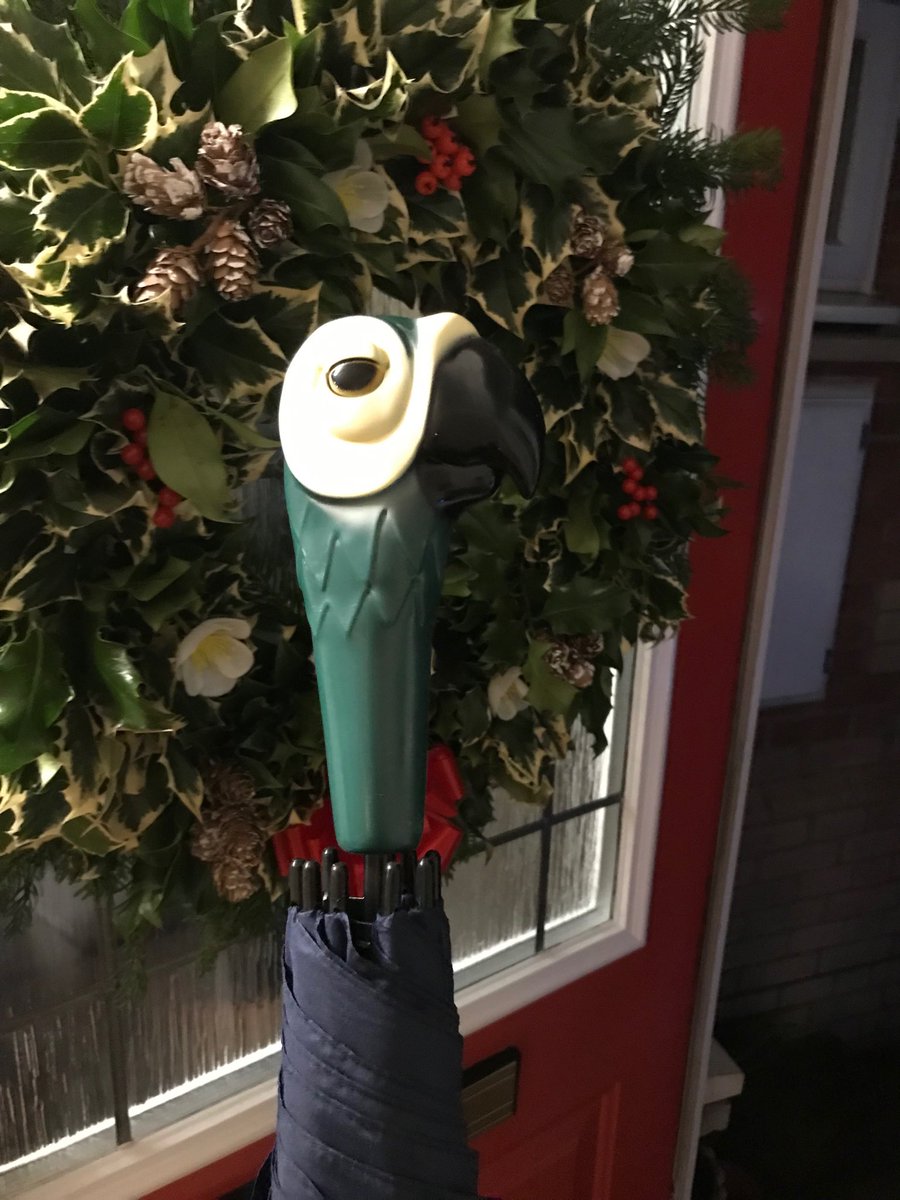 myobstetrician's tweet image. After 2 days of on call #NHSChristmas I get my reward #practicallyperfect #MaryPoppinsReturns