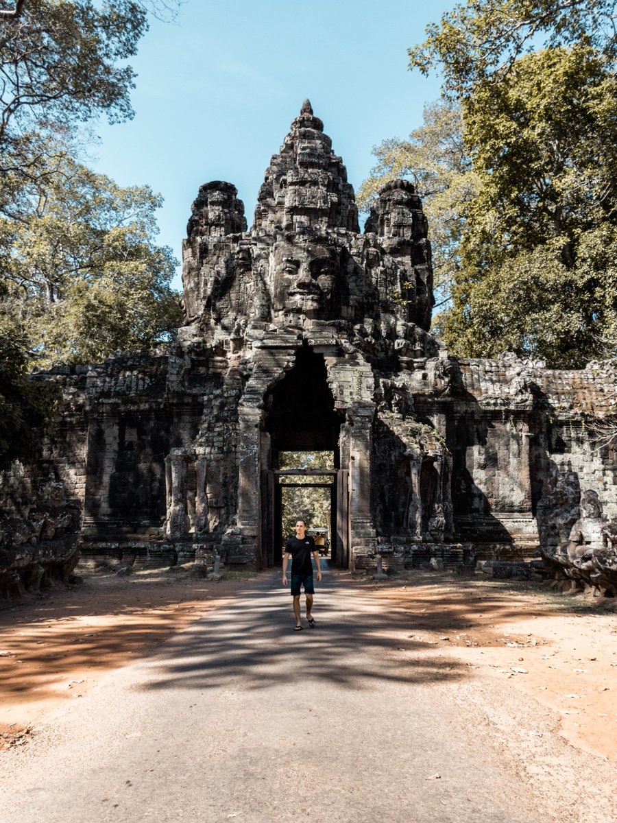 Mr_Martin_s's tweet photo. Nouvel article sur le blog !! 🎉
Découvrez les temples d'Angkor à travers mon objectif https://t.co/VevmIzKVfu 😄
Sinon nous sommes arrivés au Vietnam pour deux semaines !! 
#angkor #Cambodia #photography #travelblogger #travelbug #Explore https://t.co/v78yQm2ZWw
