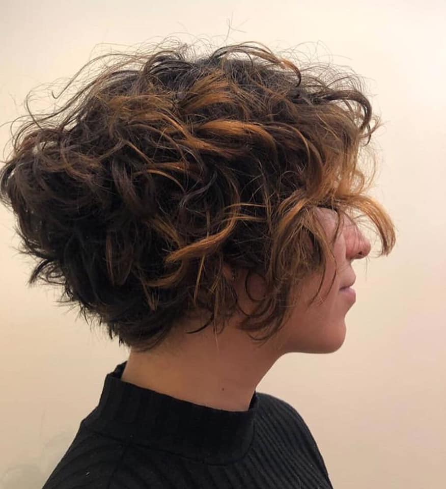 DePasqualeSpa's tweet photo. RINGing in the new year with a fresh cut ✂️ Hair by Brian (Instagram: @brianscott_hair) at DePasquale The Spa ↪️
.
.
.
#newyear #newhair #newhairwhosthis #haircut #curlyhair #razorcut #curlperfect #bookwithbrian #grauduatedbob #curlyhair #bobhaircut #njsalon #newjerseysalon https://t.co/VZKzifFeR0