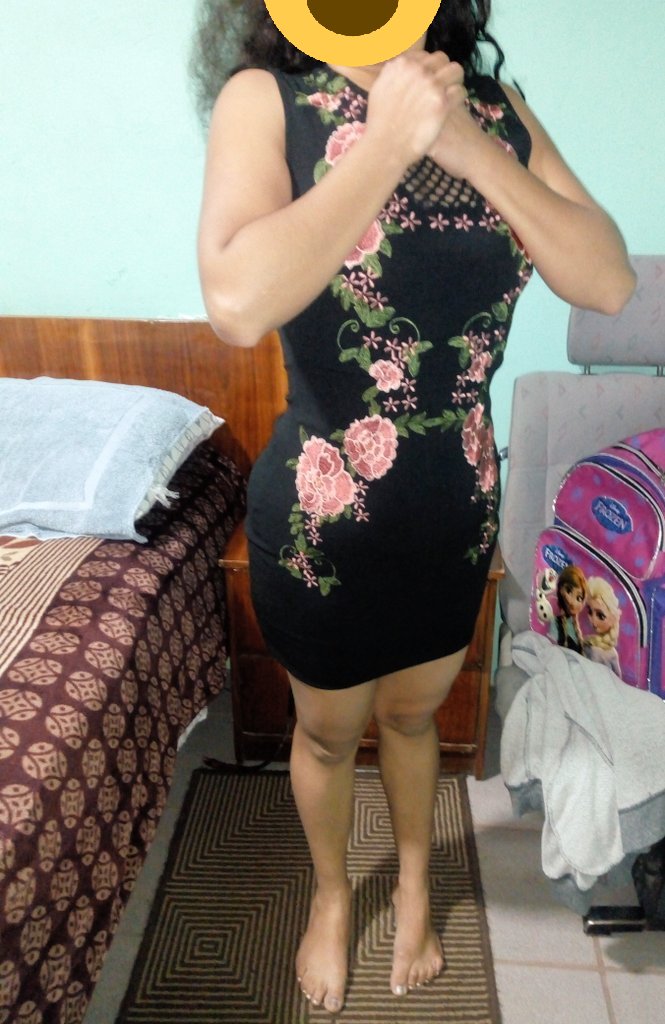LosFetiches's tweet photo. Así estas fotos espero que les guste mi vestido que opinas de mi vestido https://t.co/DhMudwkbkO