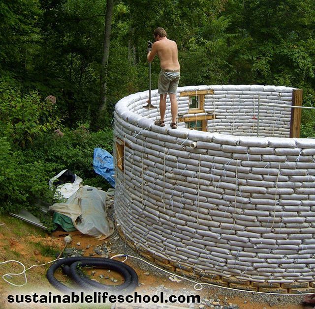 SusLifeSchool's tweet photo. Me doing some death-defying tamping! #Follow us @sustainablelifeschool for more info on:
#earthbags #earthbag #earthbuilding #naturalbuilding #superadobe #earthbagconstruction #earthbagbuilding #ecofriendly #sustainablearchitecture #earthbaghome #living… https://t.co/O0QAHlZP8G https://t.co/kpfUR1E66S