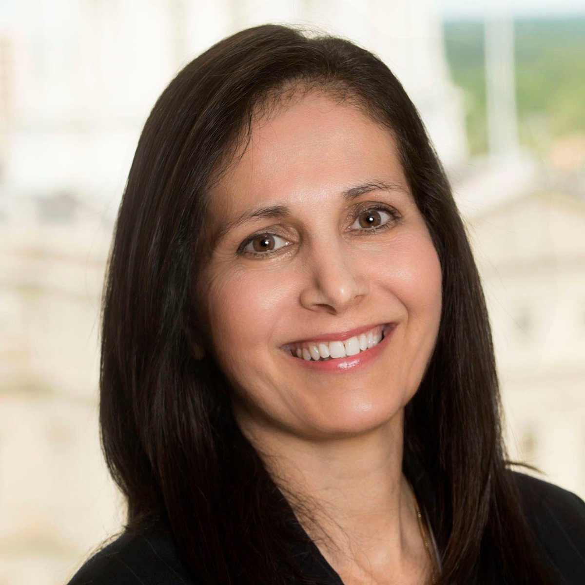 GovWhitmer's tweet photo. .@MIDIFS will be headed by Anita Fox, who brings more than 30 years of experience in the legal field to the role, having specialized in litigating a wide range of business and insurance issues. https://t.co/y85TNpgTiv