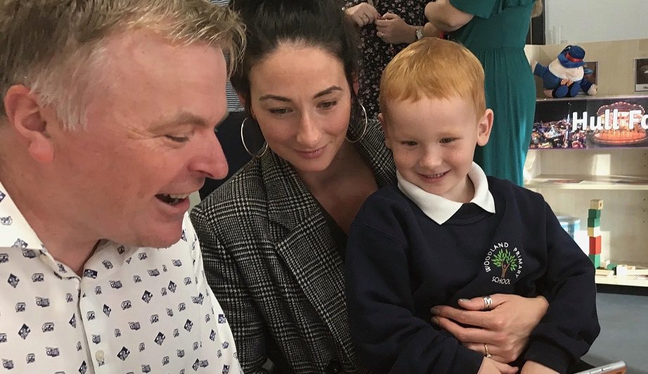 kate_englefield's tweet photo. Find out in #5daysofdisruption how @hellochatta are bringing parents, carers and teachers together to help children learn in a #digital world https://t.co/rbeKX2lDA2 #IntelligentDigital #PwCPrivateBiz #Education https://t.co/WKy0YB54pw