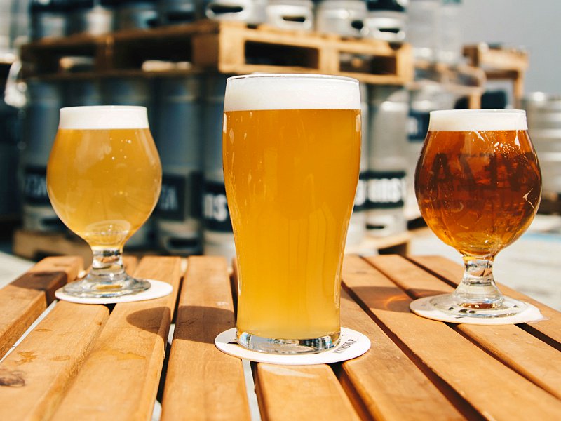 Por duodécimo año, el sommelier español <a href="/pascualibanez/">Pascual Ibáñez</a> lanzó su <a href="/GuiadelaCerveza/">Guía de la Cerveza</a> en Chile 2018. Se trata de una completa revisión del panorama actual de la oferta chelera en el país bajo la atenta mirada de este especialista ow.ly/HPQI30n7fl5