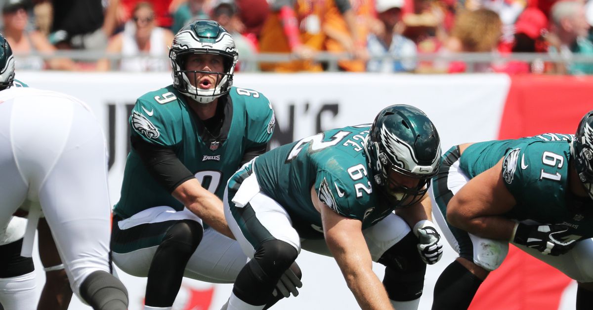 zesty_eagles's tweet photo. The Linc - Jason Kelce says Nick Foles “being a backup quarterback is not what that guy… https://t.co/BL3YHfuiJf https://t.co/BpdBH0AQql