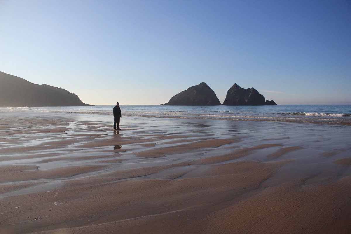 A first visit to #holywellbay Stunning sunshine, a gift for the soul.