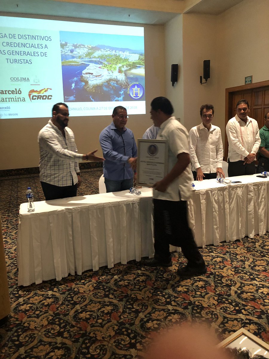chitocroc's tweet photo. @davidoq Secretario General #CrocColima en entrega Distintivo H y Credenciales a Guías Generales Turistas Hotel @barcelokarmina Manzanillo presente Srio de Turismo Colima  #EfrainAngulo enhorabuena a mis compañeros que recibieron este Distintivo @IsaiasSiCumple @CROC_Nacional https://t.co/kanVLproQh