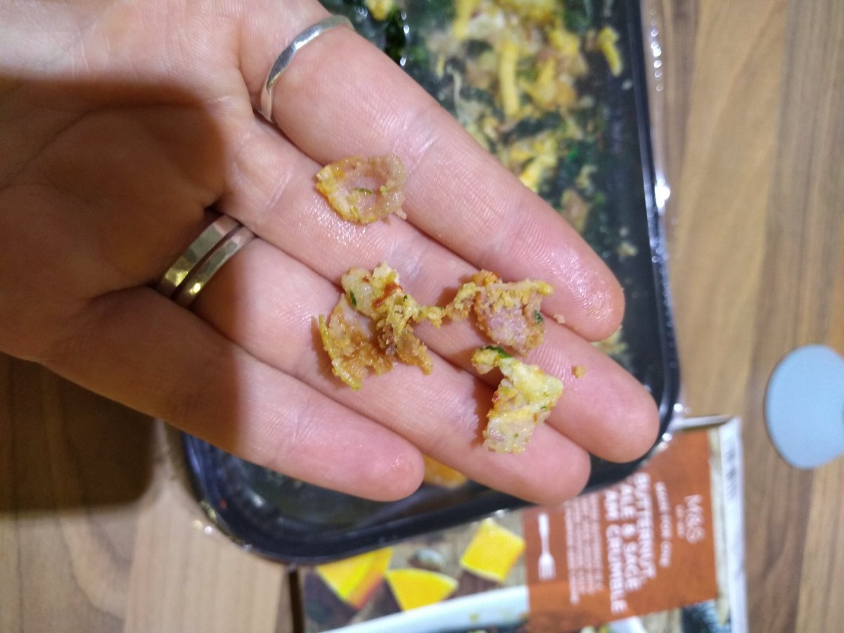 ddmxxxx's tweet photo. @marksandspencer just opened your veggie meal 'butternut kale and sage crumble' to find ham/bacon in it! https://t.co/ozFO4ARQmR