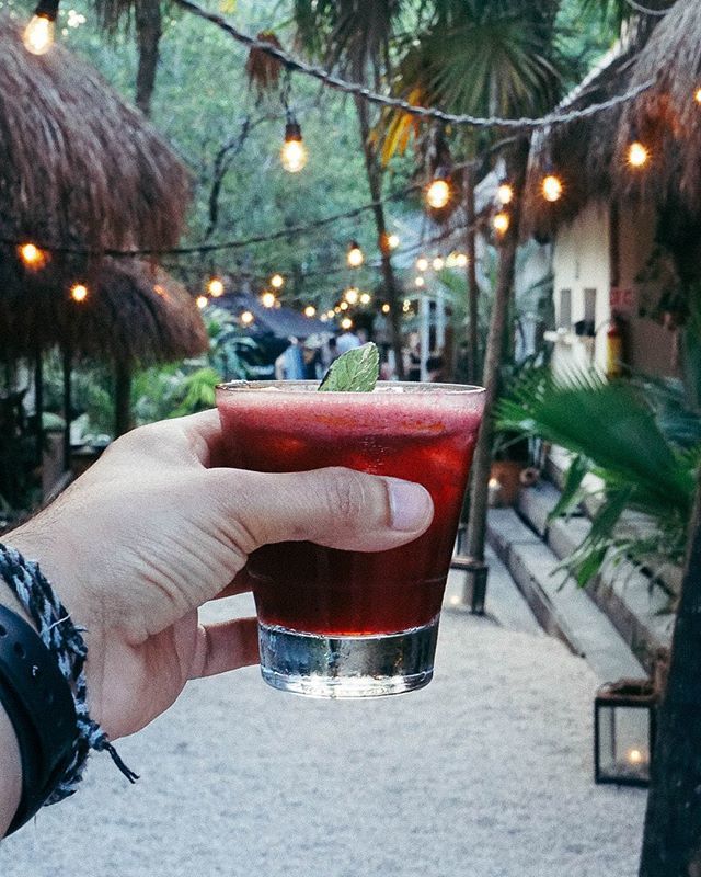 MurMurTulum's tweet photo. When the sun goes down, it's the magic hour 🥂 Who's in Tulum this weekend?
-
#MurMurTulum 🐒 #Tulum https://t.co/83Yd77X3YJ https://t.co/IF2LmxVxyw