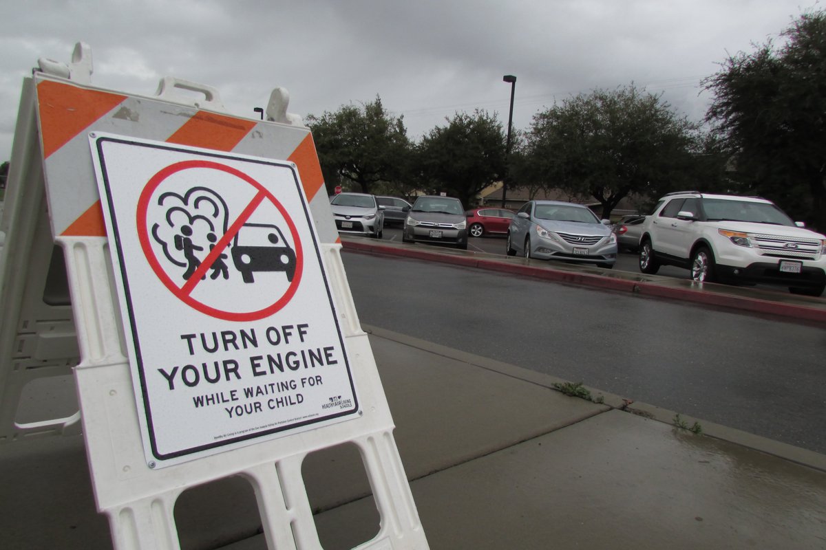 ValleyAir's tweet photo. Do all you CAN to protect your students and educate the public on air quality: https://t.co/EZlnyr3eOA #HALSchools #RAAN #NoIdling #Widget #ROAR https://t.co/ldftSGm1Vw