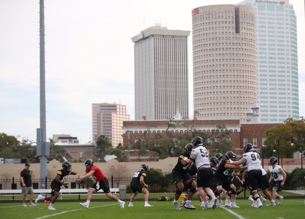 Practice 1 in the books 📸 | #FootballinParadise bit.ly/2Q9VIV2