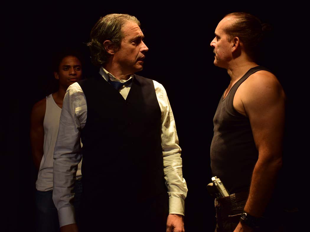 El próximo viernes 4 de enero de 2019 , @Teatro_zorrilla  acoge la obra “Crónica de un secuestro”. 
😱Un thriller psicológico original del periodista y dramaturgo argentino Mario Diament, dirigido por Lidio Sánchez Caro.

#ocioenvalladolid #ocio #teatro #cronicadeunsecuestro