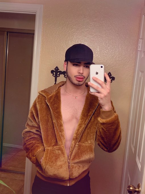 Watch Elmer.'s leaked NSFW photo on TwXstars