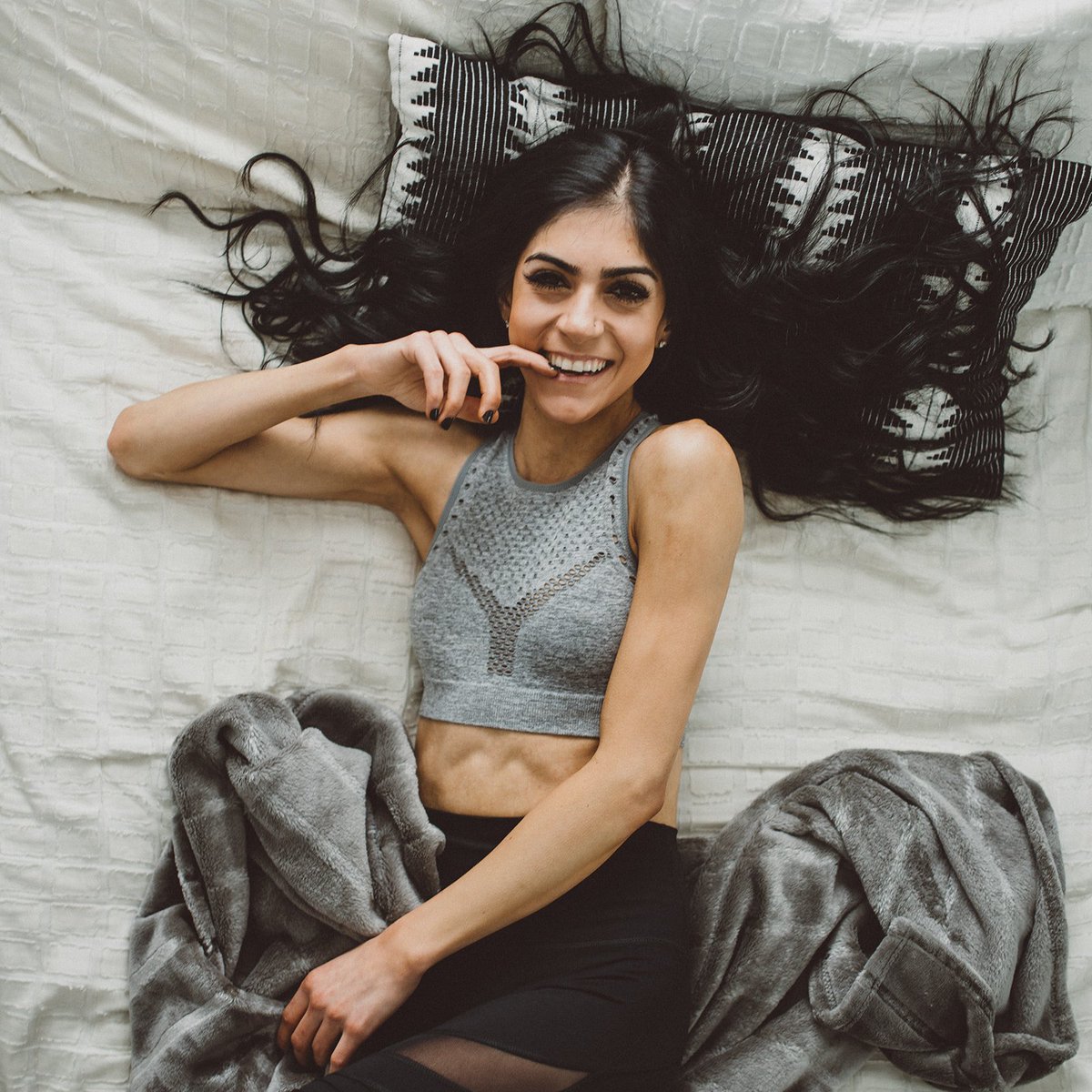 pegaholfat's tweet photo. @Aerie #aerieREAL #aeriepartner // their newest https://t.co/rOtjklnobe.MOVE collection is more than just adorable, high-quality pieces. beyond how cute the collection is, it has me feeling CONFIDENT + bold. • babes, i’ll never get over saying this: you are PERFECTLY imperfect. https://t.co/05Jv40LqCm
