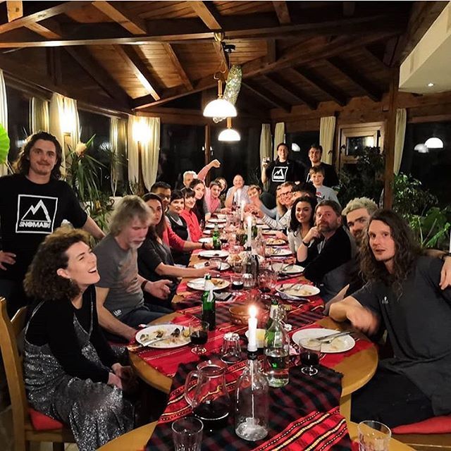 Christmas dinner with our guests at Chalet Diana Ross. Amaaazing food cooked by the dream team @travellingrach <a href="/mjtgoring/">Mjtgoring</a> @matthewfrancis4860 , great company and maybe a bit too much Bulgarian wine and rakia...!
.
.
.
.
.
.
#christmasdinner #christmasdon… bit.ly/2ERDB4b
